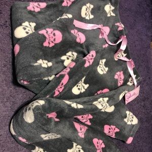 Skull fleece pajama pants
